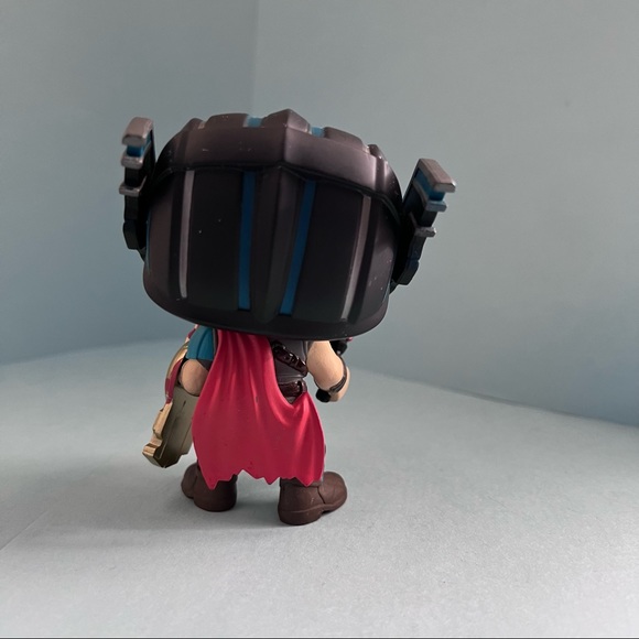 Funko Pop Marvel Thor w Shield - Picture 3 of 5